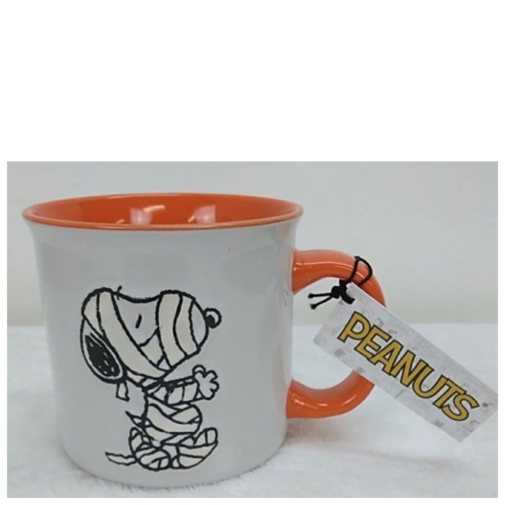 NEW Peanuts Halloween Mug Snoopy Mummy & Trick or Treat